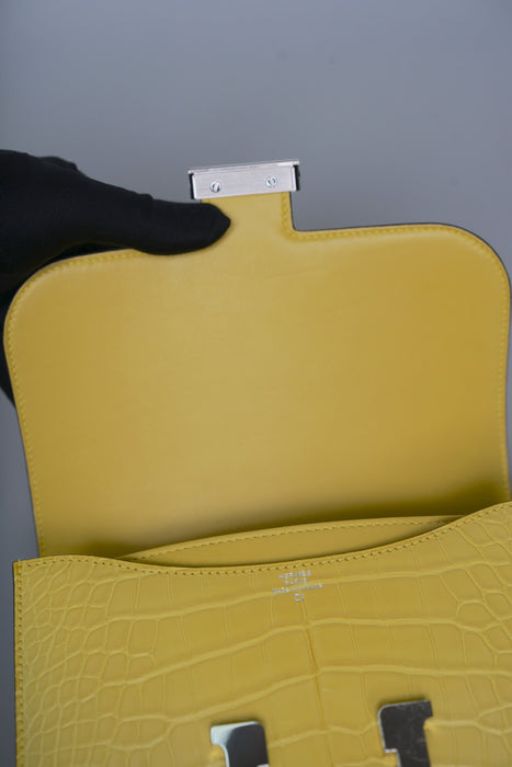 Hermes Constance 18 in Mimosa Matte Alligator Phw