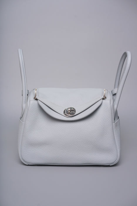 Hermes Lindy 26 in Blue Pale Phw