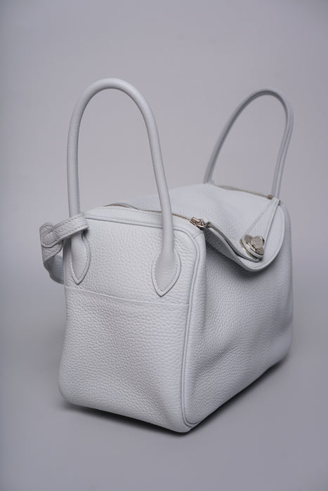 Hermes Lindy 26 in Blue Pale Phw