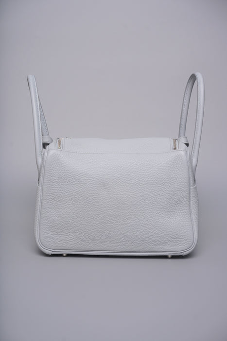 Hermes Lindy 26 in Blue Pale Phw