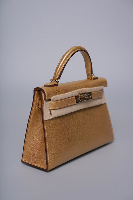 Hermes Kelly 20 Chevre in Dore Permabrass (Brand New)
