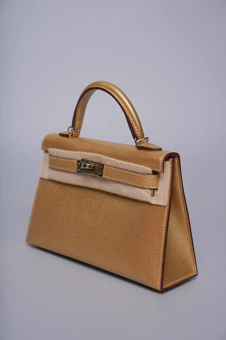 Hermes Kelly 20 Chevre in Dore Permabrass (Brand New)
