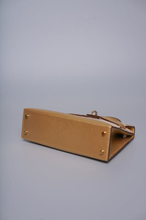 Hermes Kelly 20 Chevre in Dore Permabrass (Brand New)