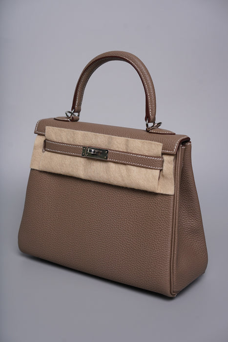 Hermes Kelly 25 in Etoupe Togo Phw (Brand New)
