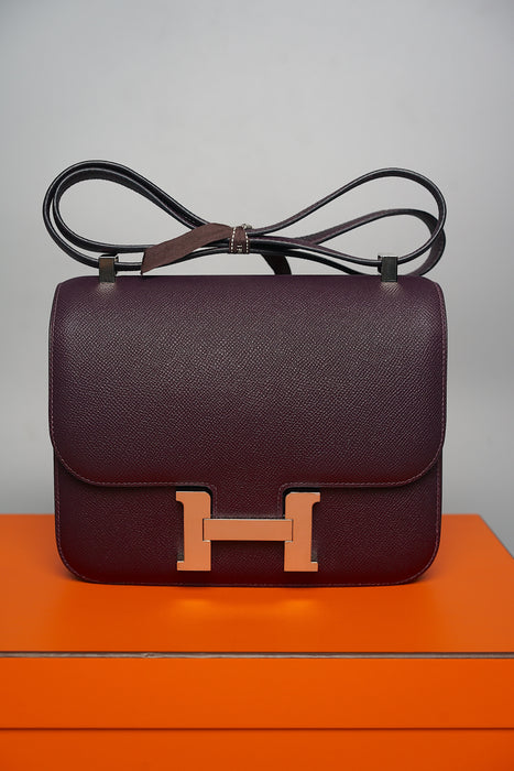 Hermes Constance 24 in Raisin Phw