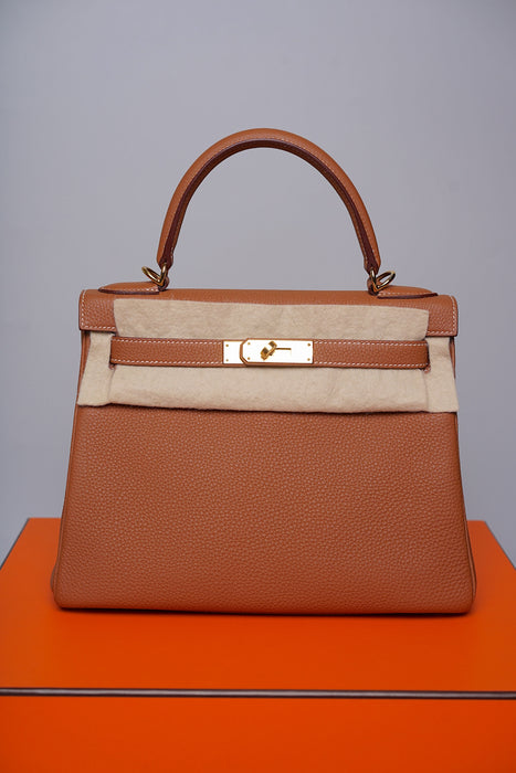 Hermes Kelly 28 in Gold Togo Ghw