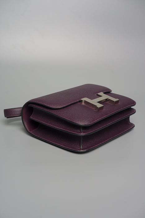 Hermes Constance 24 in Raisin Phw