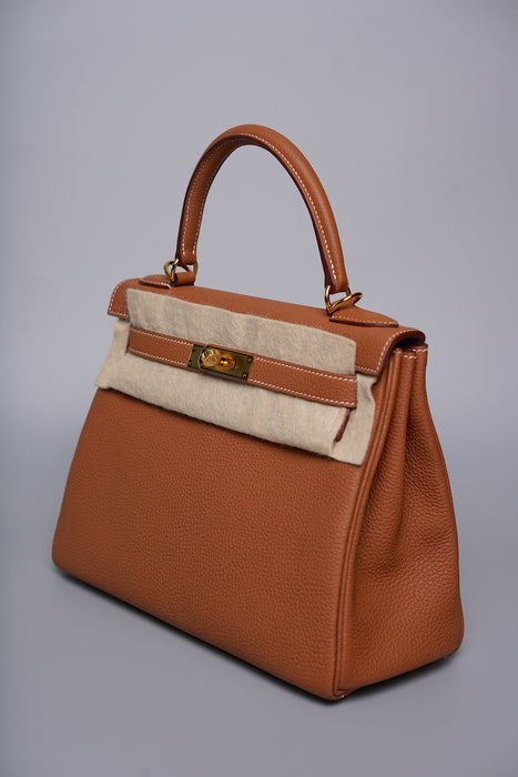Hermes Kelly 28 in Gold Togo Ghw