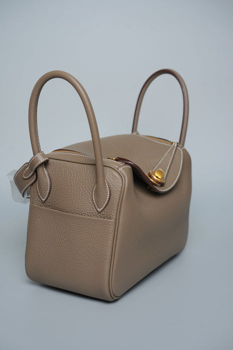 Hermes Lindy 26 in Etoupe Ghw (Brand New)