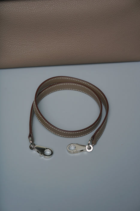 Hermes 2424-29 in Etoupe Phw