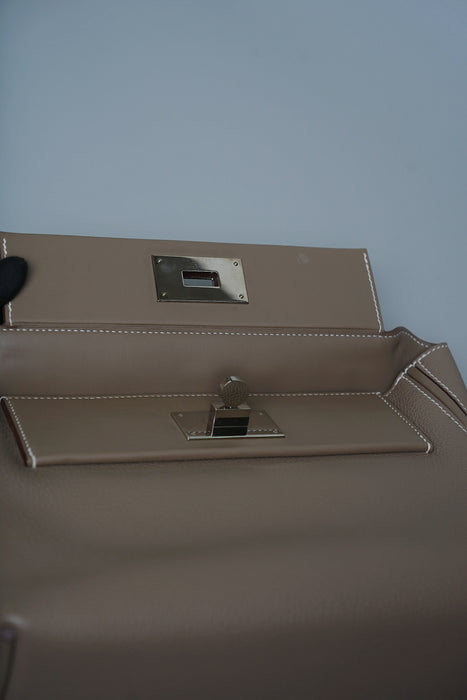 Hermes 2424-29 in Etoupe Phw