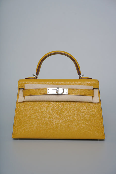 Hermes Kelly 20 in Jaune Ambre Verso Gold Phw