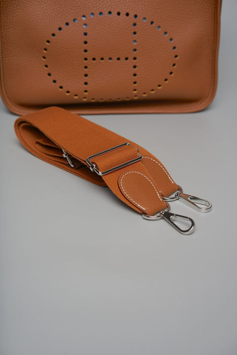 Hermes Evelyne 29 in Gold Phw