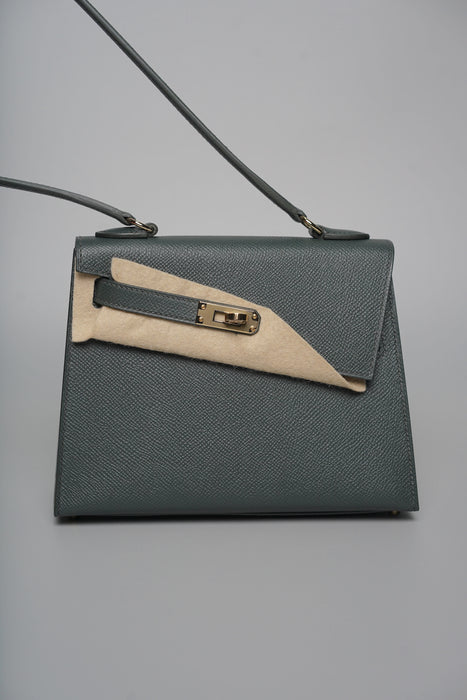 Hermes Kelly Sellier Desordre in Vert Mangrove Permabrass (Brand New)