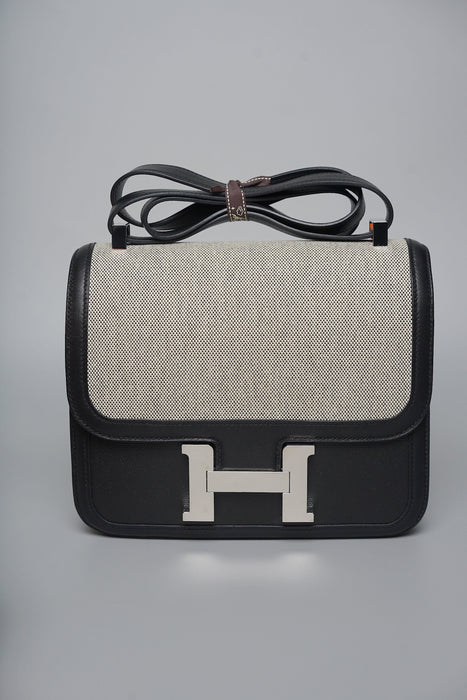 Hermes Constance 24 Toile in Noir Swift Phw
