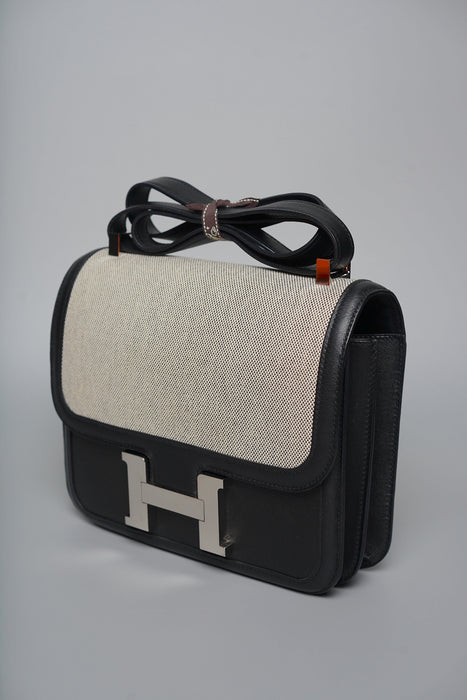 Hermes Constance 24 Toile in Noir Swift Phw