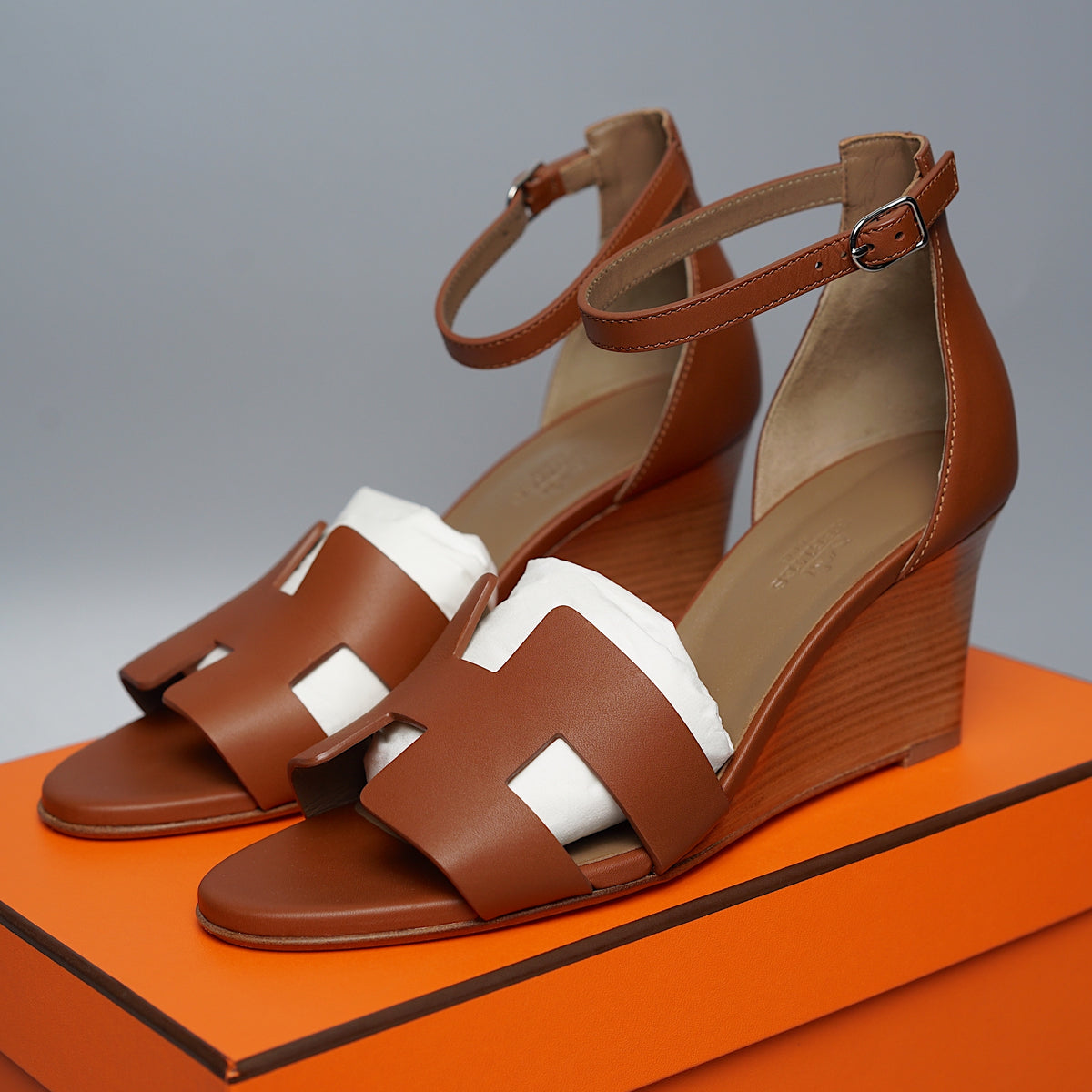 デイリーに活躍☆エレガントな印象を【HERMES】Legend サンダル DSC09147_9c9c2cdb-f158-4e42-