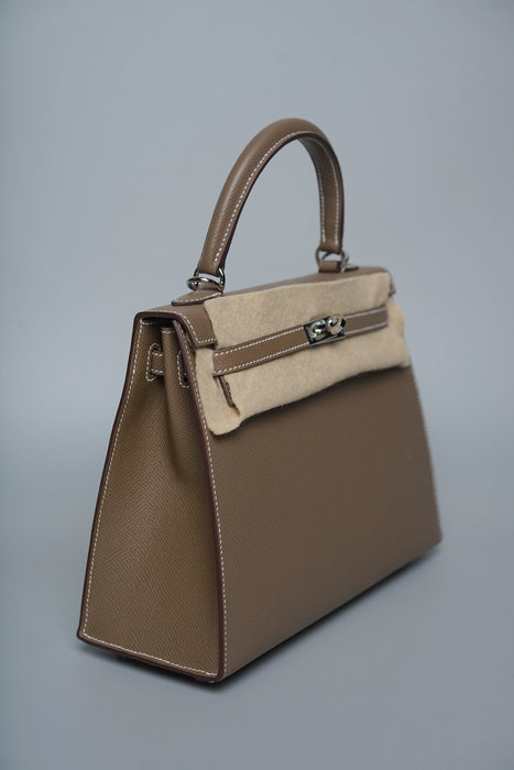 Hermes Kelly 25 Sellier in Etoupe Epsom Phw