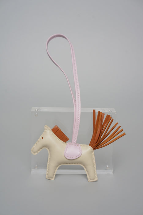Hermes Rodeo Charm PM in Craie/Mauve Pale/Gold (Brand New)