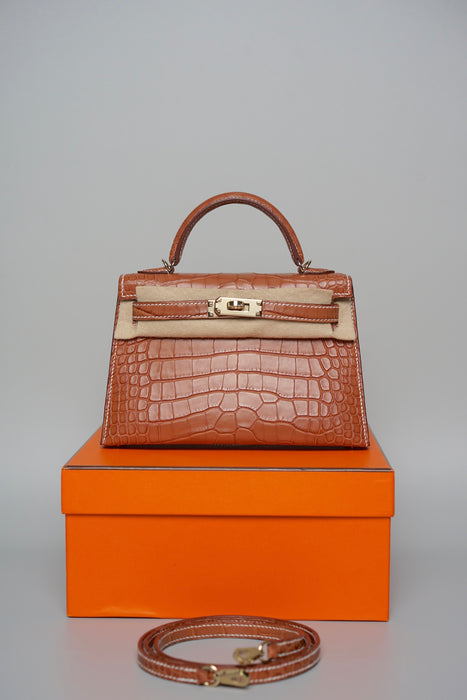 Hermes Kelly 20 HSS in Gold Matte Alligator Permabrass (Brand New)