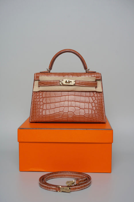 Hermes Kelly 20 HSS in Gold Matte Alligator Permabrass (Brand New)