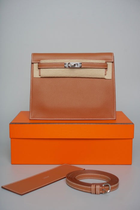 Hermes Kelly Danse in Gold Evercolor Phw (Brand New)