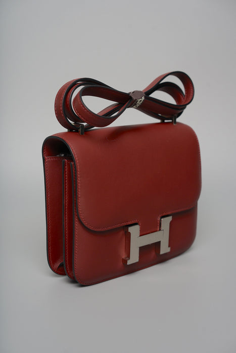Hermes Constance 18 in Rouge H Swift Phw