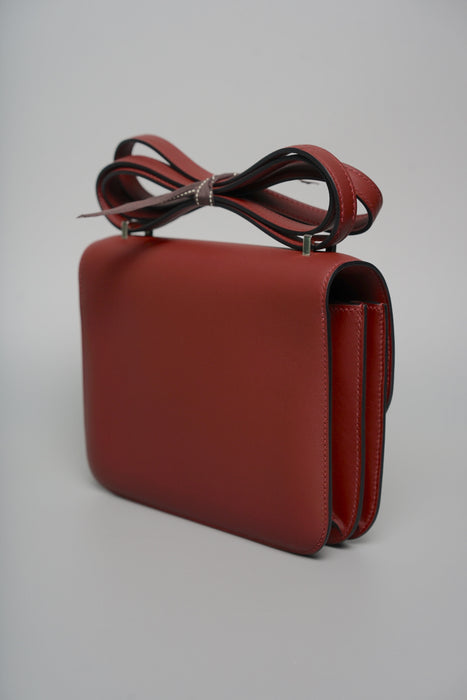 Hermes Constance 18 in Rouge H Swift Phw