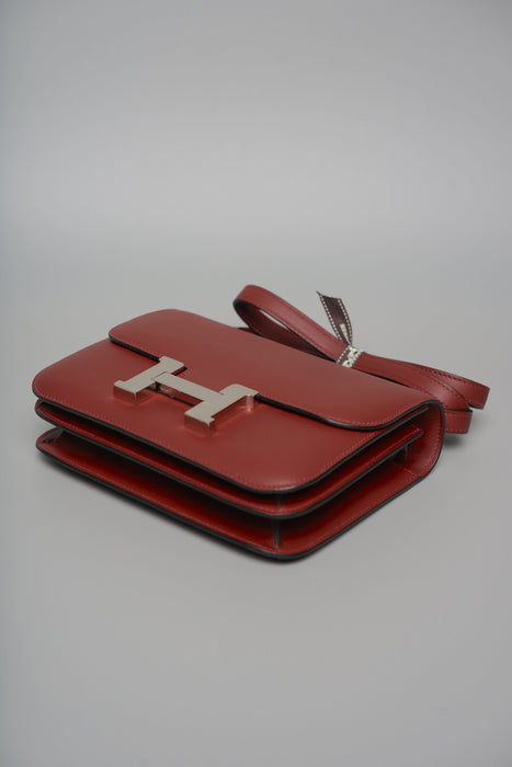 Hermes Constance 18 in Rouge H Swift Phw