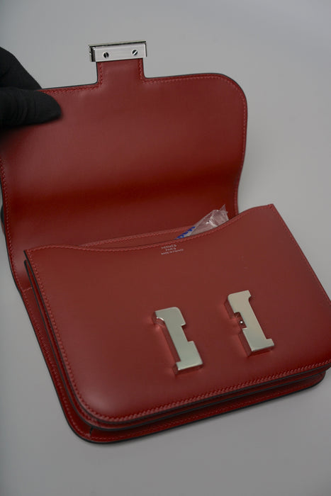 Hermes Constance 18 in Rouge H Swift Phw