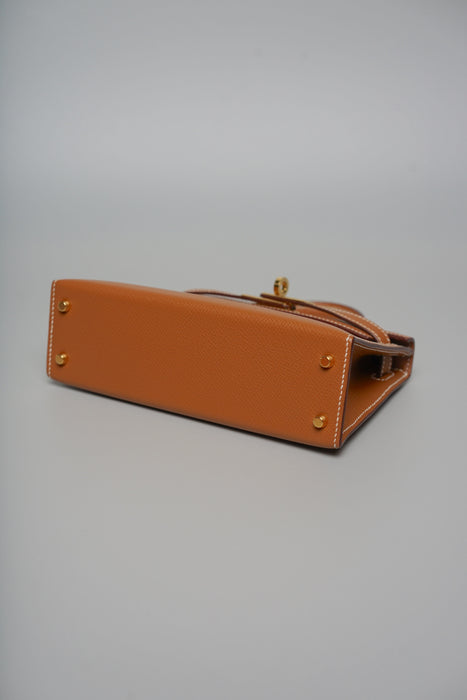 Hermes Kelly 20 in Gold Ghw