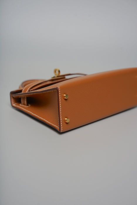 Hermes Kelly 20 in Gold Ghw