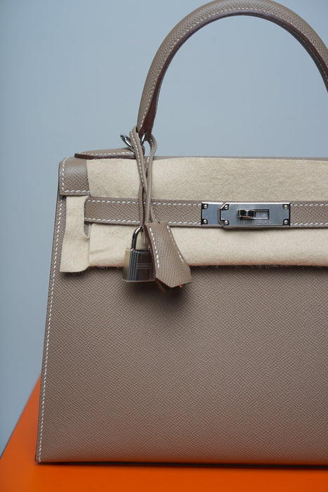 Hermes Kelly 28 Sellier in Etoupe Phw