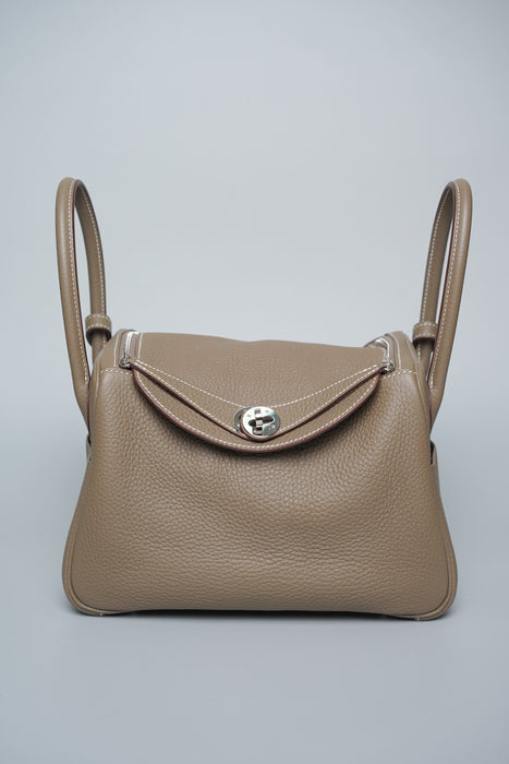 Hermes Lindy 26 in Etoupe Phw
