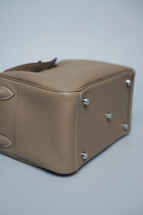 Hermes Lindy 26 in Etoupe Phw