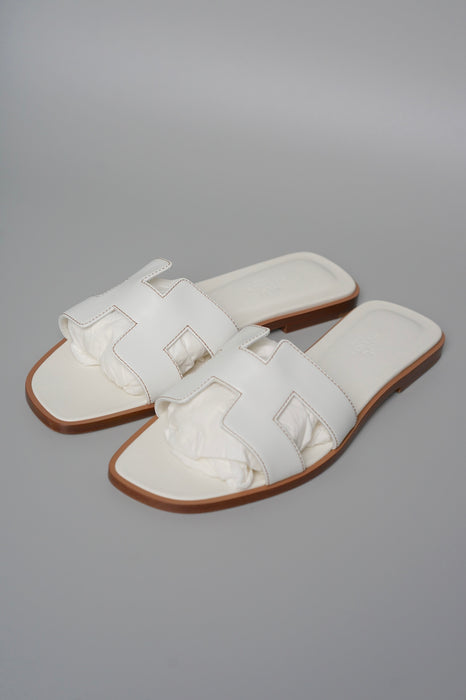 Hermes Oran Sandals in White Size 37.5 (Brand New)