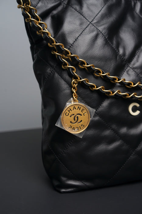 Chanel 22 Small in Black Ghw