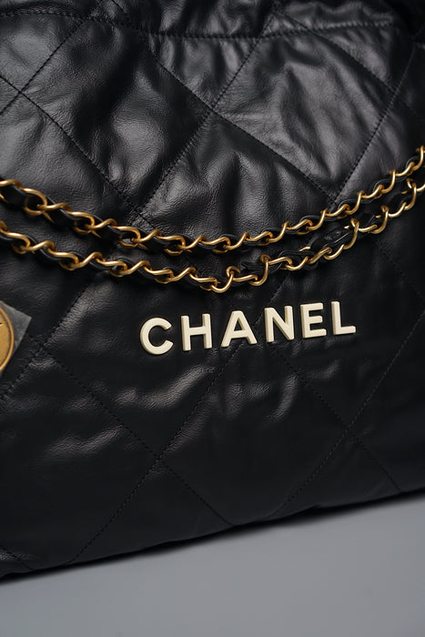 Chanel 22 Small in Black Ghw