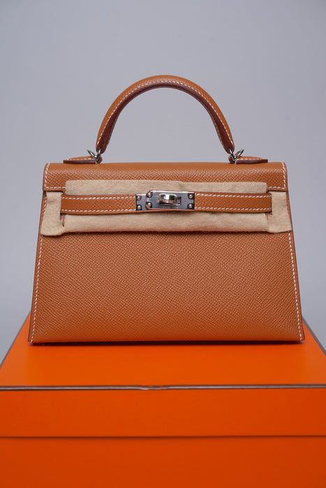 Hermes Kelly 20 in Gold Epsom Phw (Brand New)