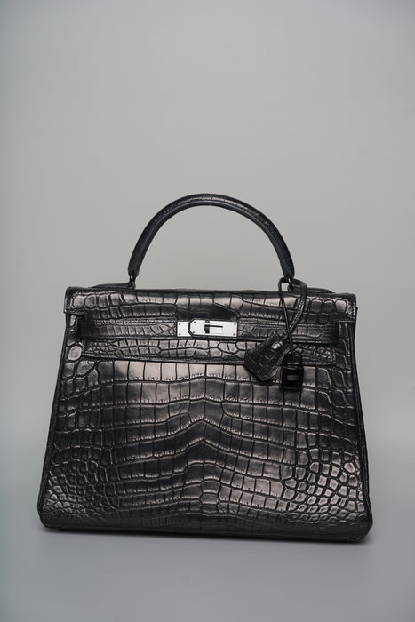 Hermes Kelly 32 in So Black Matte Niloticus Phw
