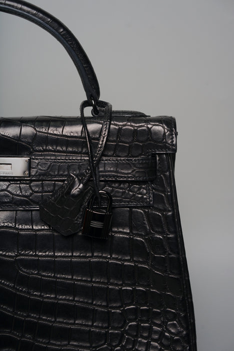 Hermes Kelly 32 in So Black Matte Niloticus Phw