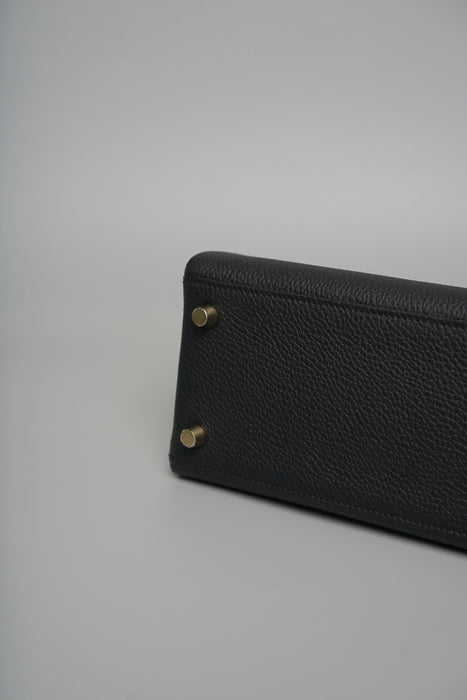 Hermes Kelly 25 in Noir Togo Permabrass (Brand New)