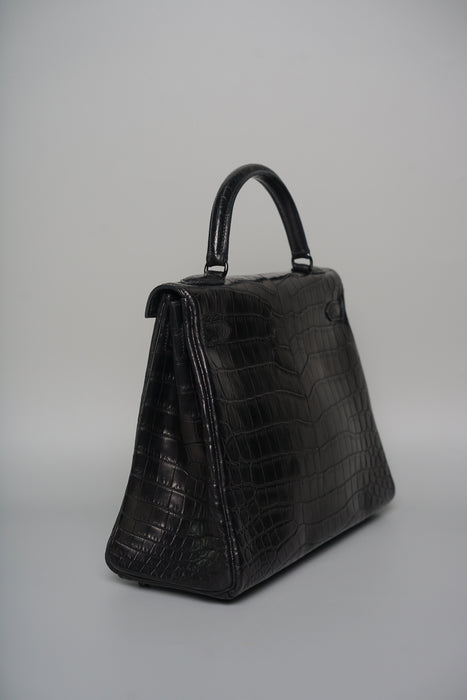 Hermes Kelly 32 in So Black Matte Niloticus Phw