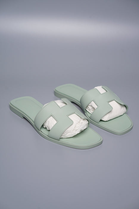 Hermes Oran Sandals in Vert D'Eau Size 37 (Brand New)