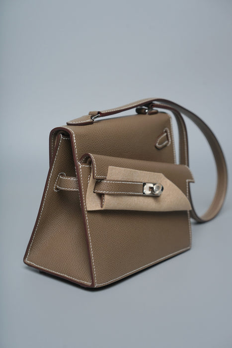 Hermes Kelly Desordre in Etoupe Epsom Ghw