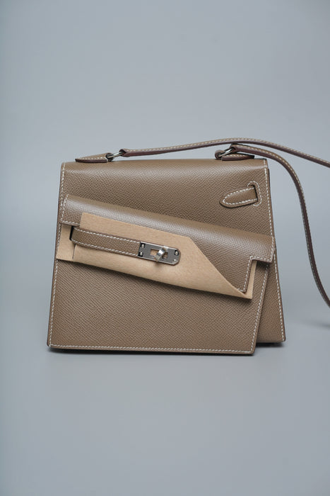 Hermes Kelly Desordre in Etoupe Epsom Ghw