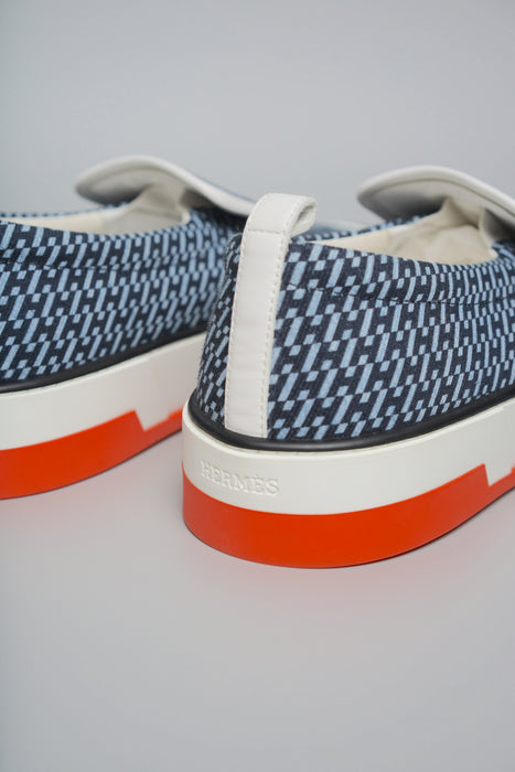 Hermes Gliss Loafers Sneaker in Bleu Clair Size 43 (Brand New)