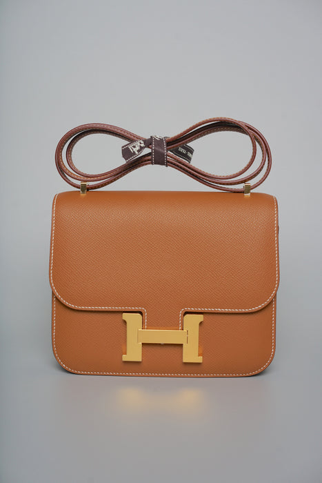 Hermes Constance 18 in Gold Epsom Ghw