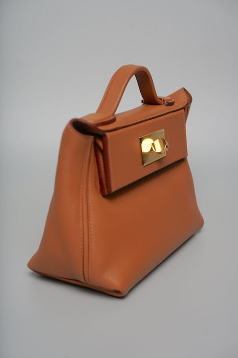 Hermes 2424-21 in Gold Ghw (Brand New)