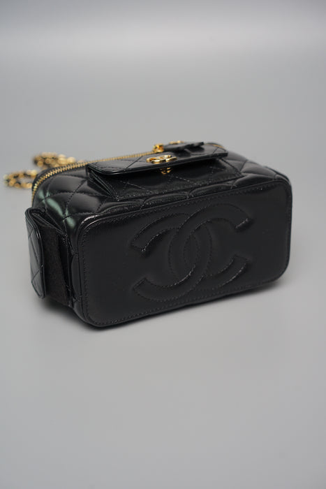 Chanel Pocket Vanity Case in Black Lambskin (Brand New)